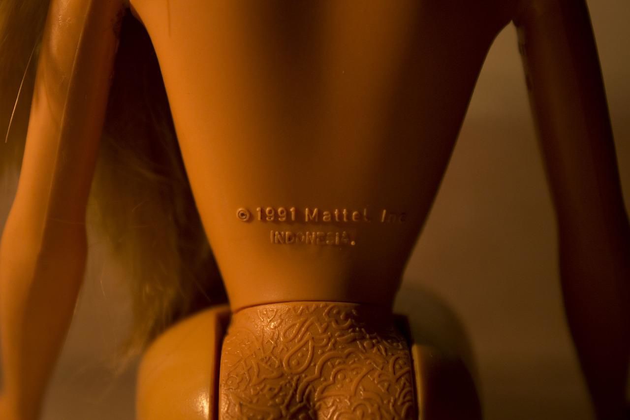 1997: Barbie's waist gets bigger